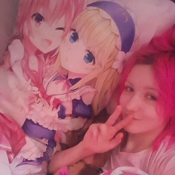 meet your posher, elfie - Picture 1 of 1